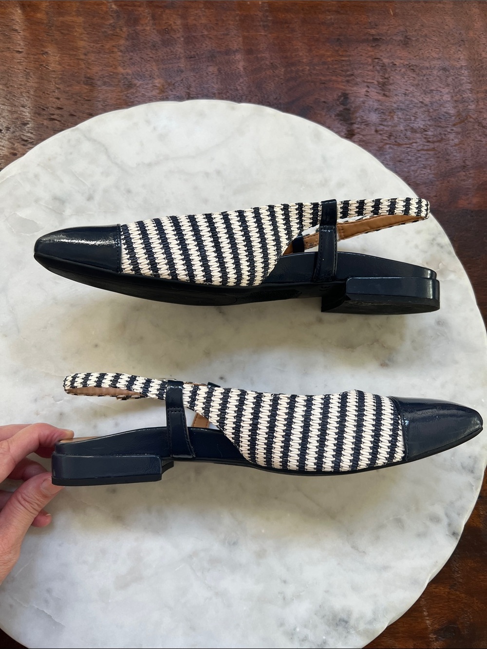 VIONIC Petaluma Slingback Flats Shoes Glossy Navy/Off-White Striped Women's 9 - Picture 6 of 13
